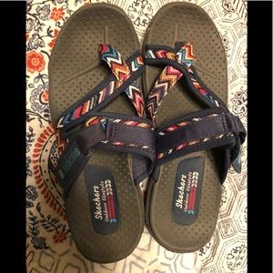 Sketchers REGGAE-ZIG SWAG slide on SIZED 7.5